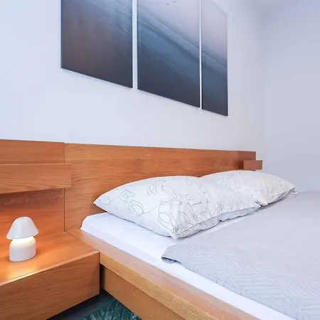 Apartment Charming Old Town Family Retreat Pressburg