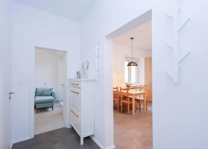 Charming Old Town Family Retreat Apartment