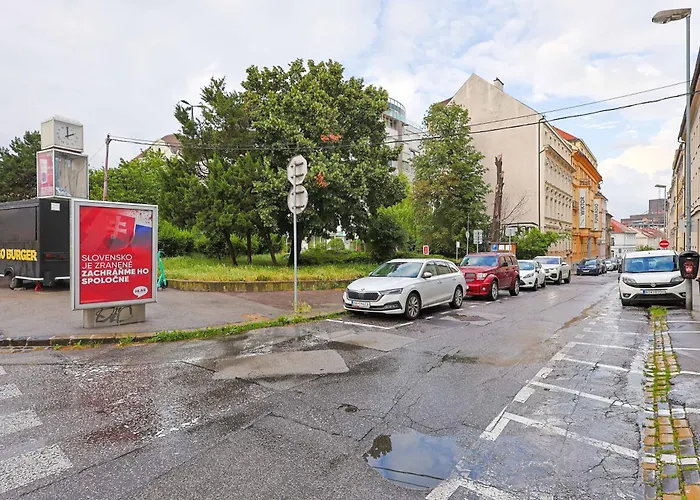 Charming Old Town Family Retreat アパート *