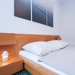 Appartement Charming Old Town Family Retreat Bratislava